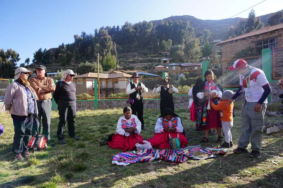 Two Day Lake Titicaca Tour With Homestay - Entering Lake Titicaca Through Puno, Boat Ride, and Island-to-Island Rhythm