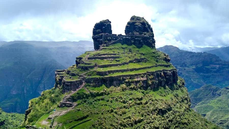 "Waqra Pucara, The Majestic Fortress Revealing Secrets of the Andes". - Entering Waqra Pukara (Waqra Pucara) from Cusco